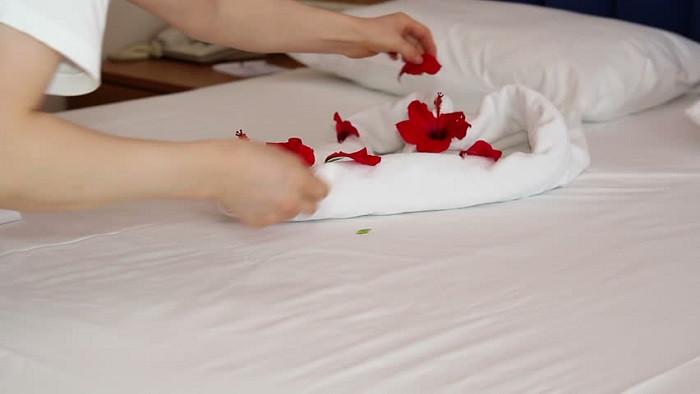 Luring heads to beds..How Hotels Do it!