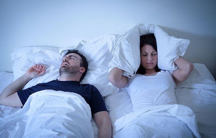 How to control snoring at night