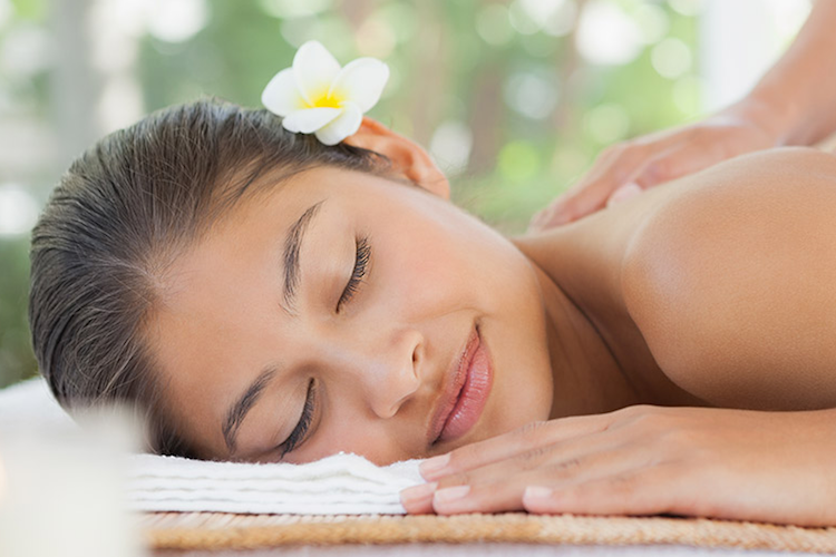 7 Ways to pamper yourself to sleep