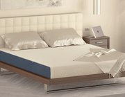 బెడ్‌రూమ్‌లో Latex Plus 4 Mattress
